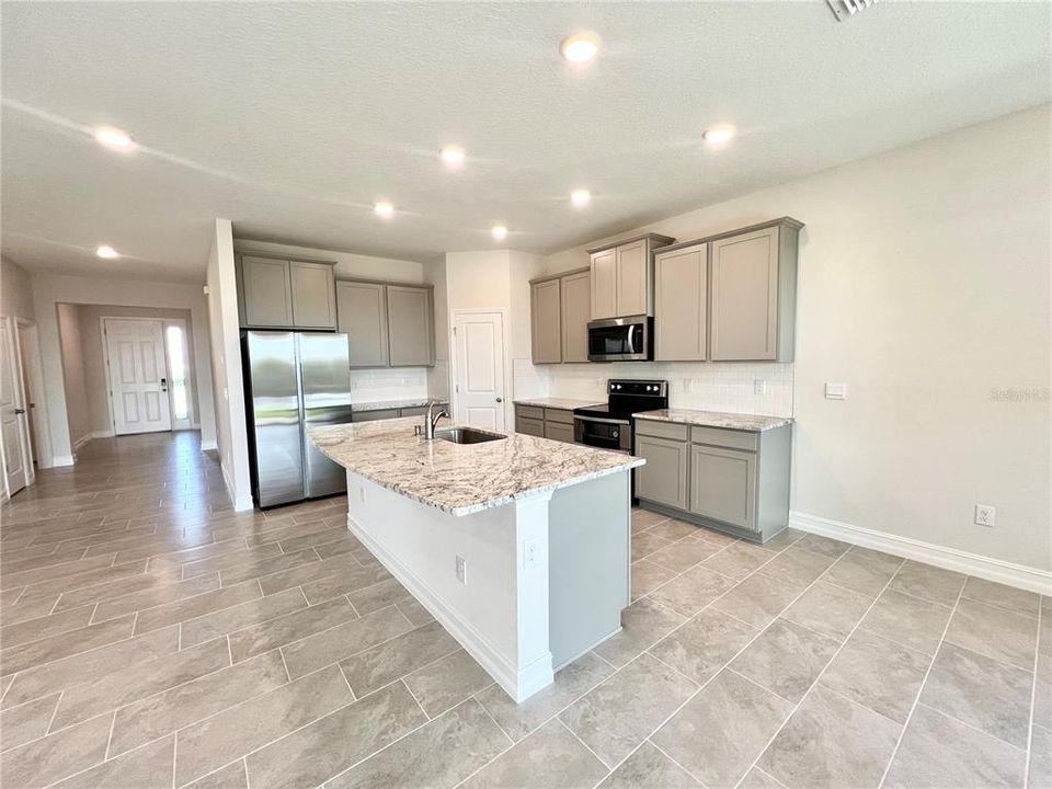 Active With Contract: $3,200 (4 beds, 2 baths, 2045 Square Feet)