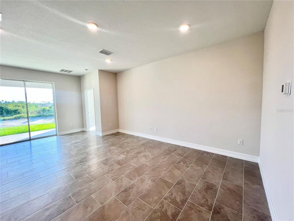 Active With Contract: $3,200 (4 beds, 2 baths, 2045 Square Feet)