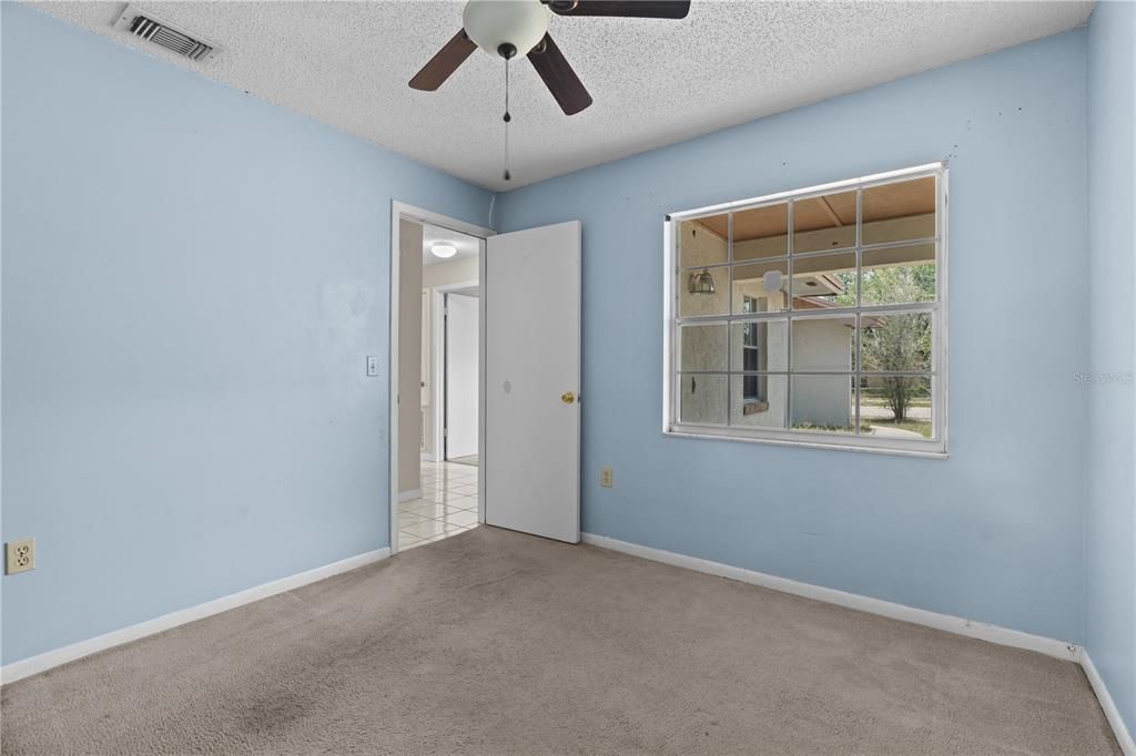 For Sale: $340,000 (3 beds, 2 baths, 1276 Square Feet)