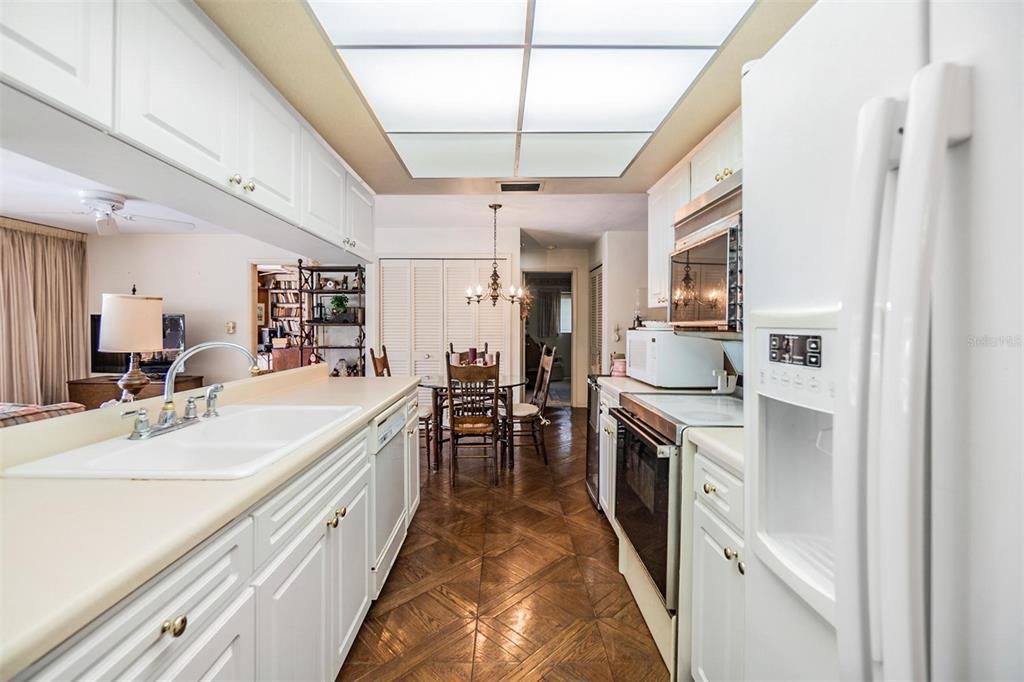 Active With Contract: $1,350,000 (3 beds, 2 baths, 2124 Square Feet)