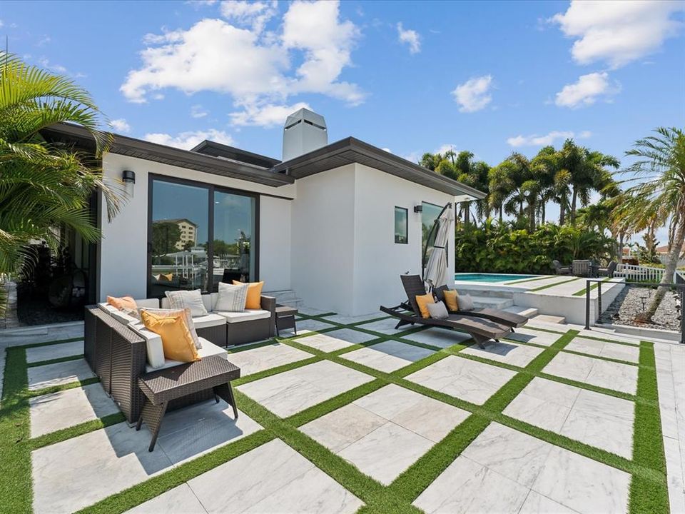 For Sale: $2,979,990 (4 beds, 4 baths, 3560 Square Feet)