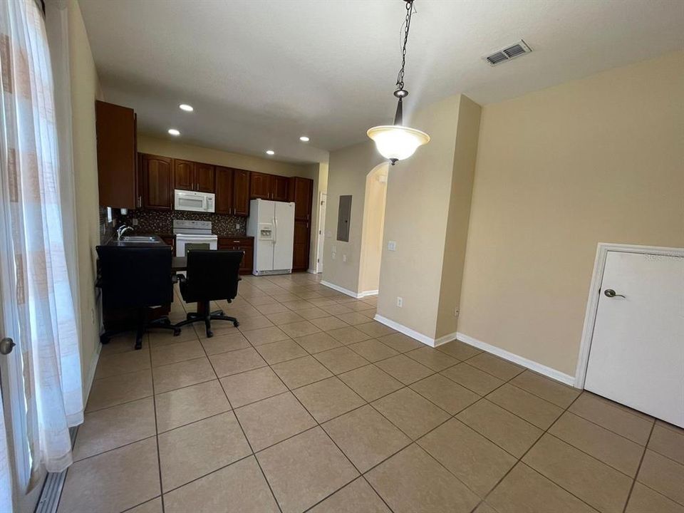 For Rent: $2,499 (3 beds, 2 baths, 1510 Square Feet)
