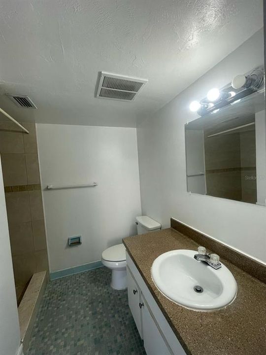 最近租的: $1,550 (2 贝兹, 2 浴室, 978 平方英尺)