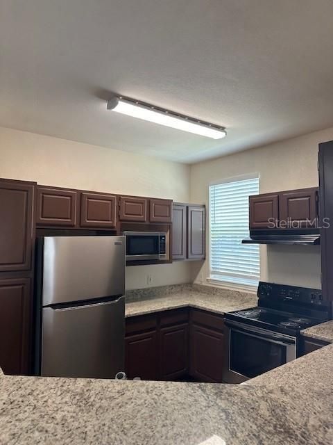 Recently Rented: $1,850 (2 beds, 2 baths, 1235 Square Feet)