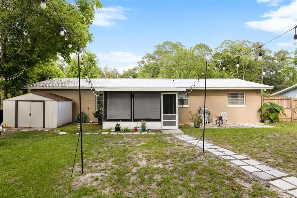 Active With Contract: $289,900 (3 beds, 2 baths, 1334 Square Feet)