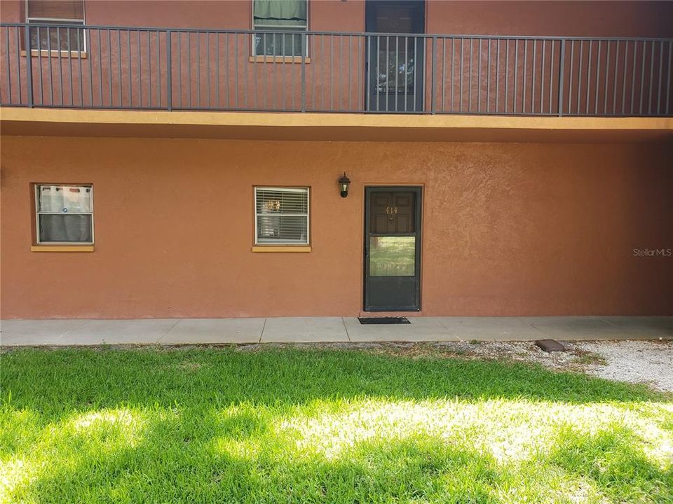 For Sale: $129,900 (1 beds, 1 baths, 700 Square Feet)