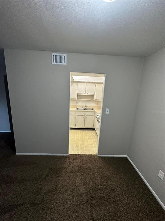 For Rent: $1,290 (1 beds, 1 baths, 650 Square Feet)