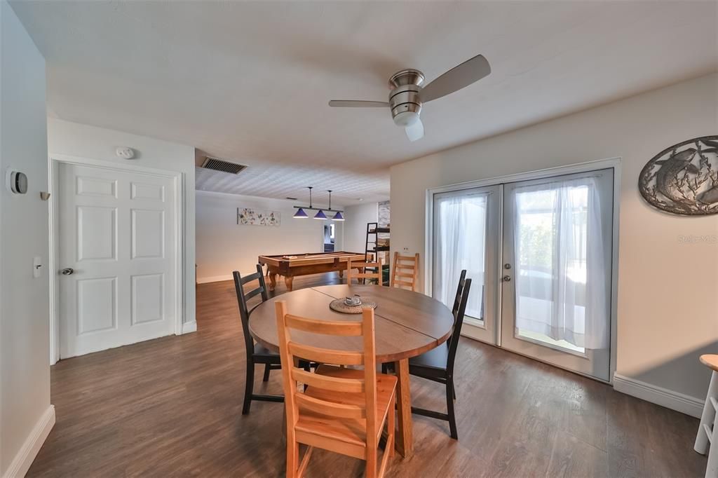 Active With Contract: $397,000 (4 beds, 2 baths, 1912 Square Feet)