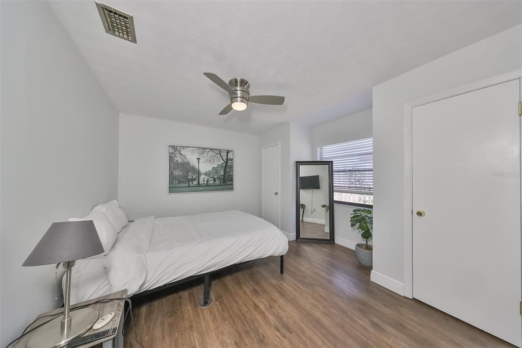 Active With Contract: $397,000 (4 beds, 2 baths, 1912 Square Feet)