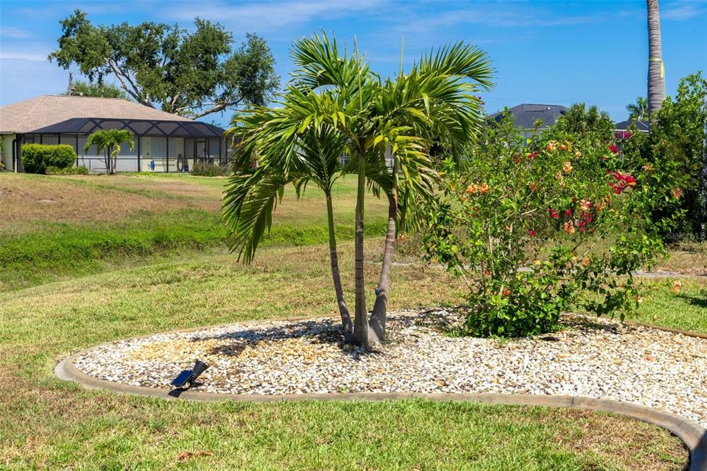 Lush landscaping!