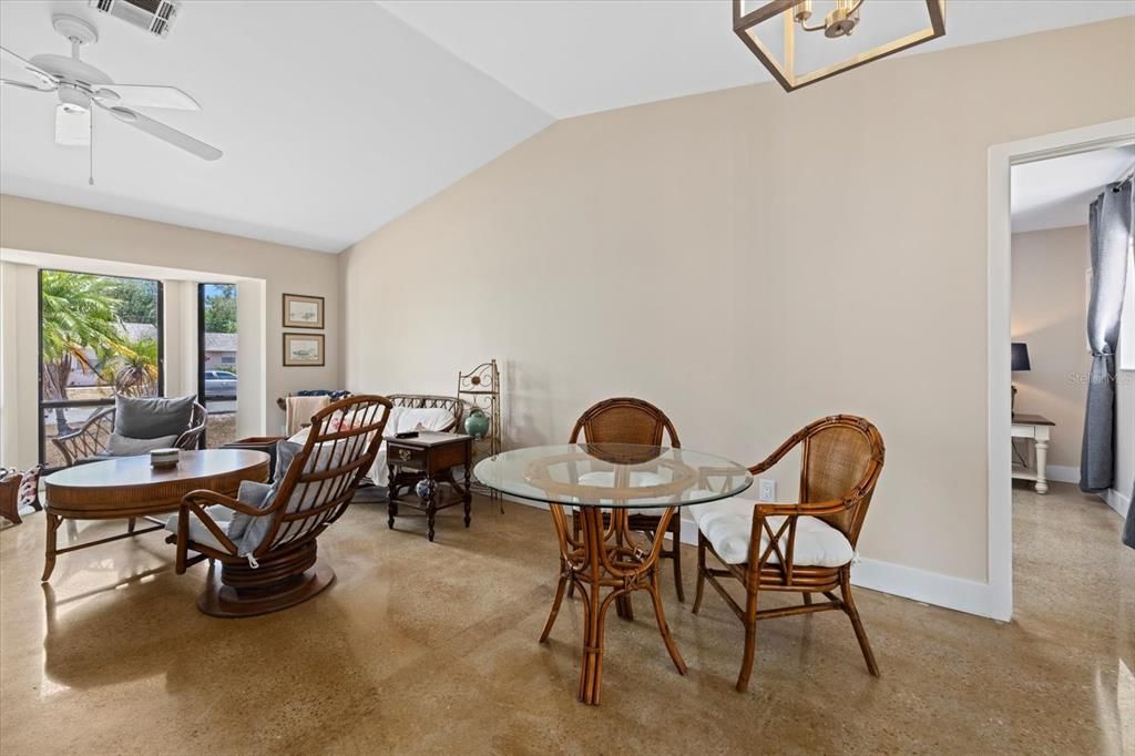 Active With Contract: $349,900 (2 beds, 2 baths, 1223 Square Feet)