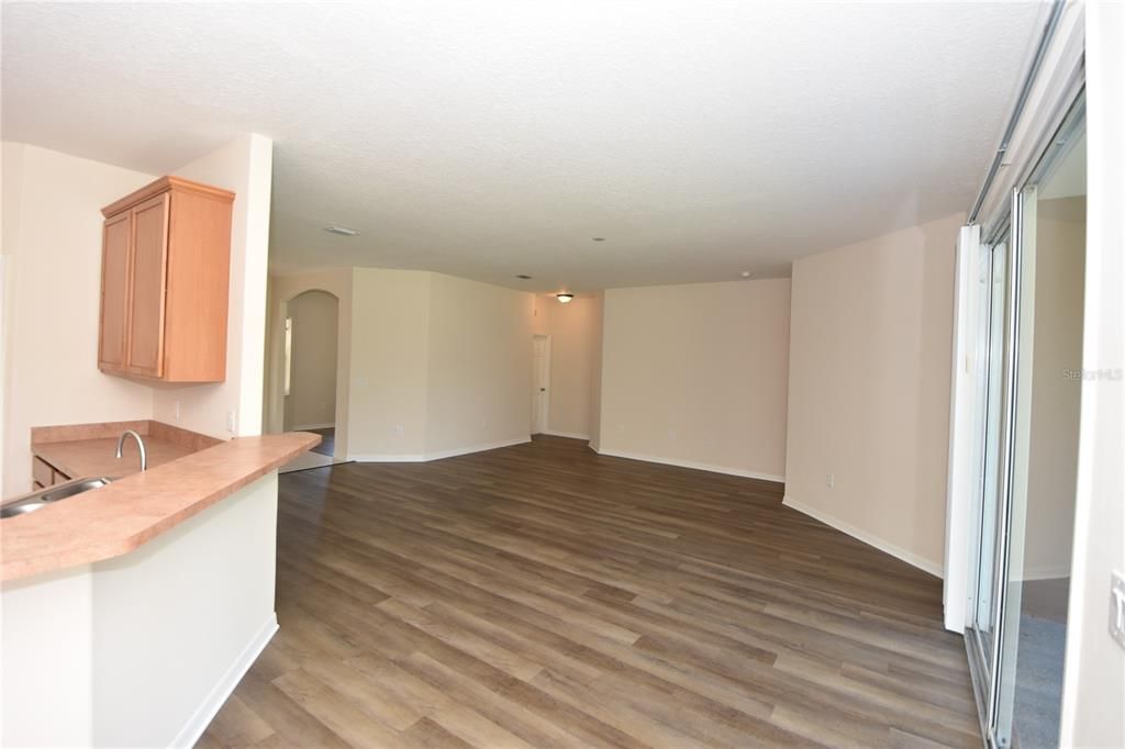 Active With Contract: $349,900 (4 beds, 2 baths, 2260 Square Feet)