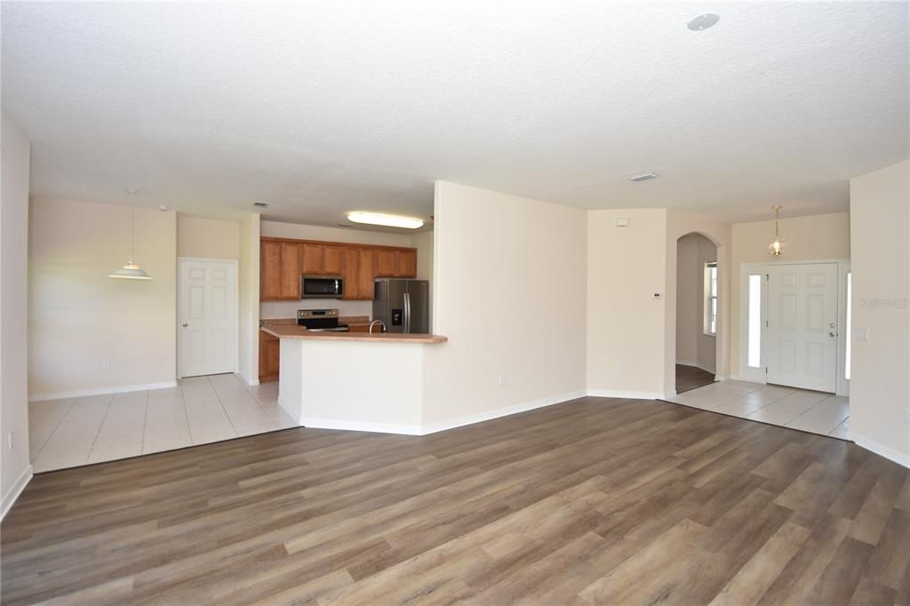 Active With Contract: $349,900 (4 beds, 2 baths, 2260 Square Feet)