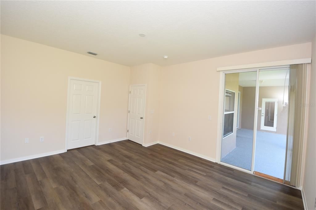 Active With Contract: $349,900 (4 beds, 2 baths, 2260 Square Feet)