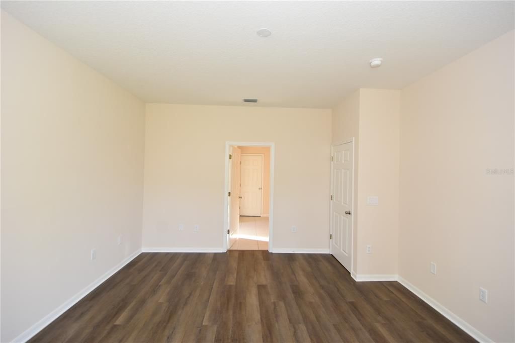 Active With Contract: $349,900 (4 beds, 2 baths, 2260 Square Feet)