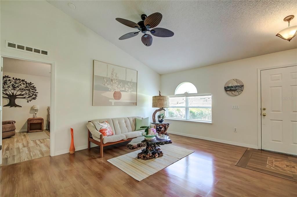 Active With Contract: $309,000 (3 beds, 2 baths, 2047 Square Feet)