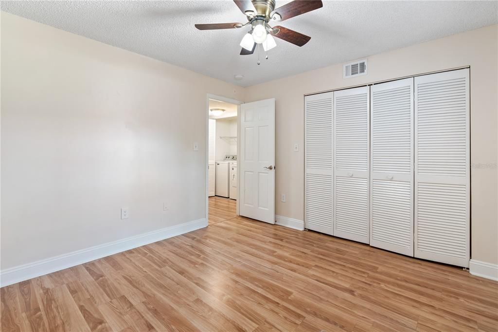 Active With Contract: $258,000 (2 beds, 2 baths, 1075 Square Feet)