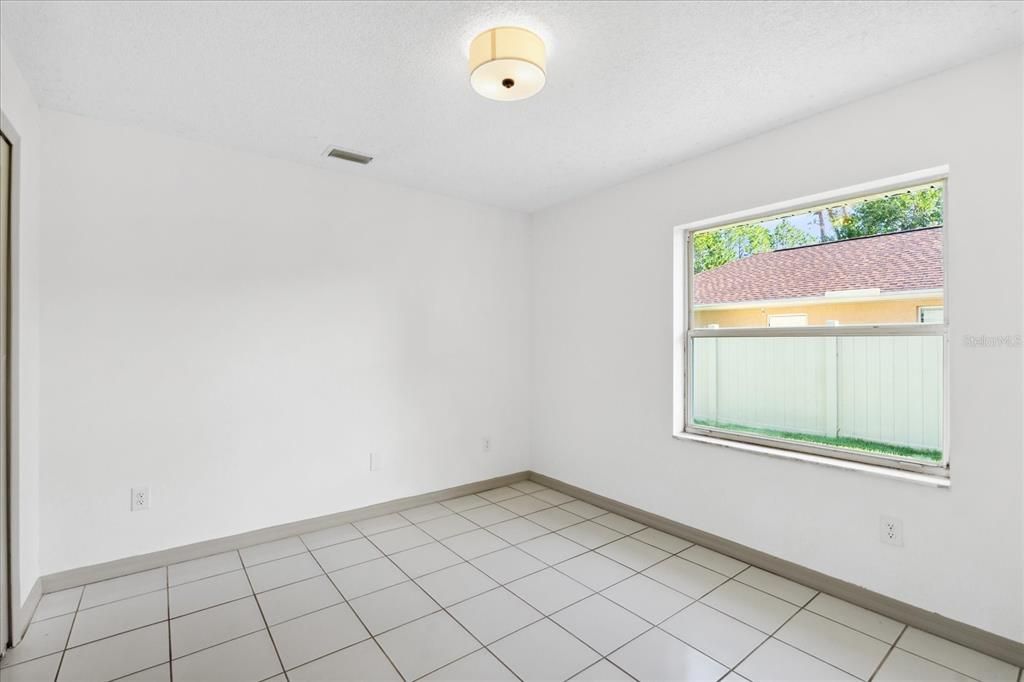 For Sale: $349,000 (3 beds, 2 baths, 1673 Square Feet)
