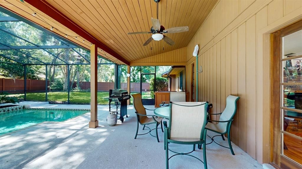 lanai, with view to fenced back yard