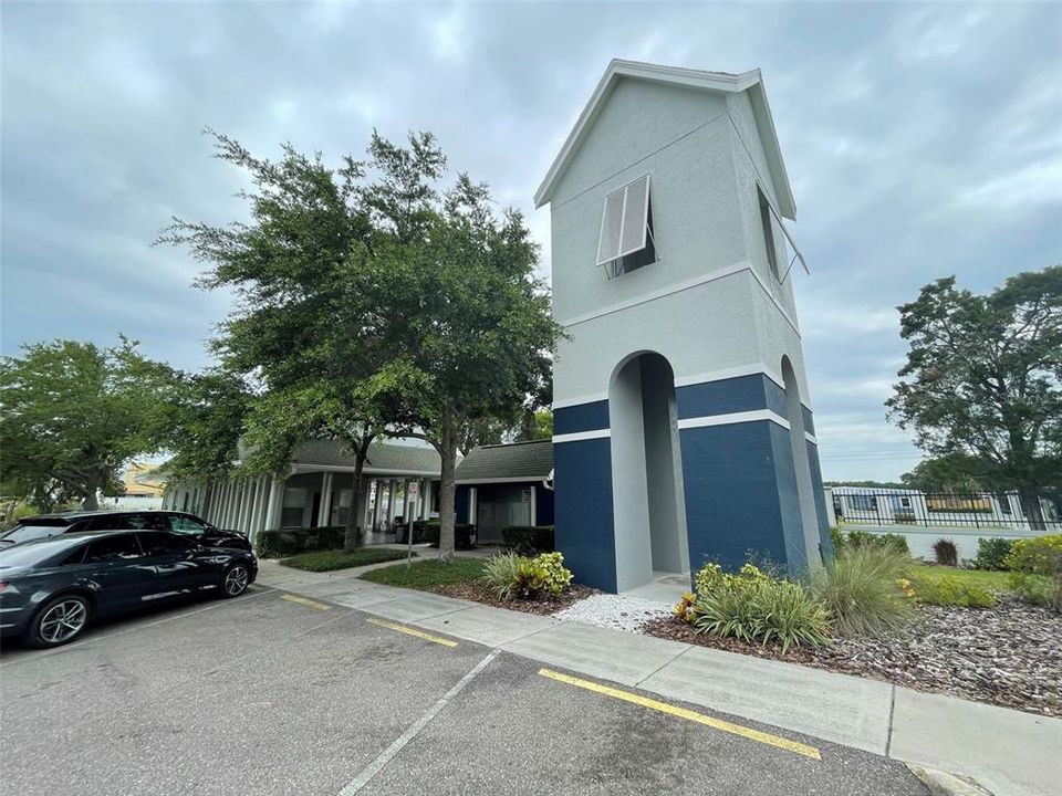 Active With Contract: $2,500 (3 beds, 3 baths, 1808 Square Feet)