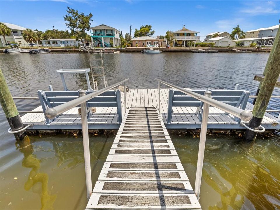 For Sale: $599,000 (3 beds, 2 baths, 1694 Square Feet)