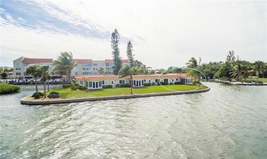 Recently Sold: $1,200,000 (3 beds, 2 baths, 1334 Square Feet)