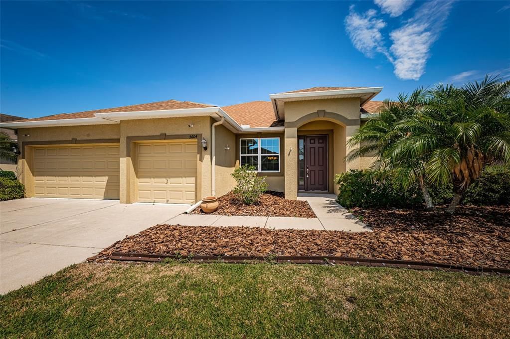 For Sale: $439,900 (4 beds, 3 baths, 2509 Square Feet)