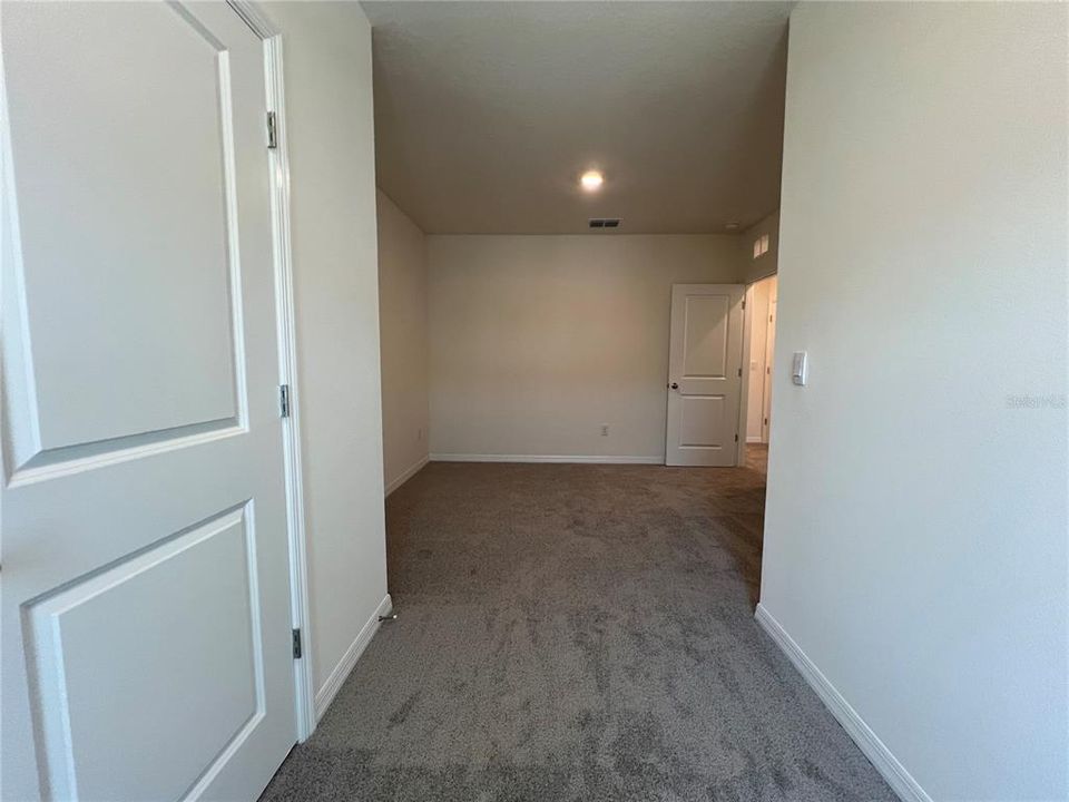 Recently Rented: $2,400 (3 beds, 2 baths, 1673 Square Feet)