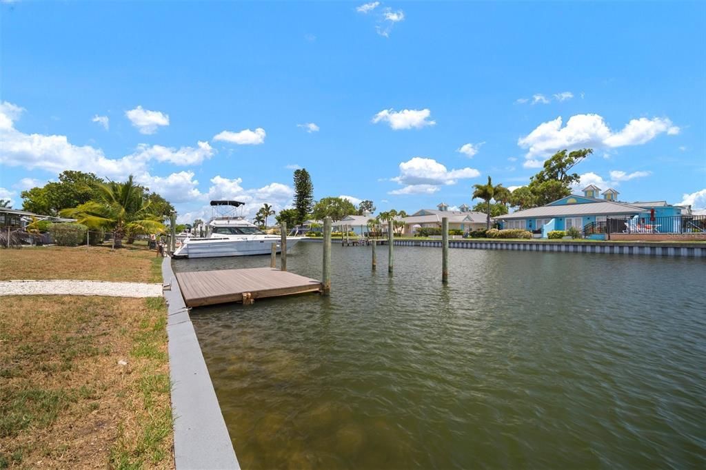 For Sale: $650,000 (3 beds, 2 baths, 1590 Square Feet)