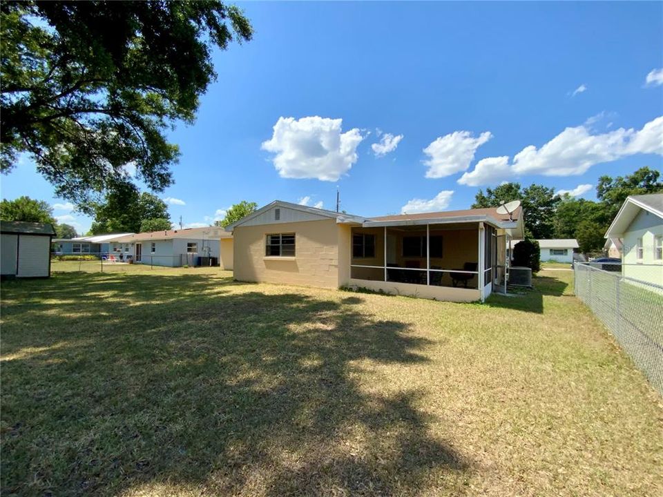 For Sale: $285,000 (3 beds, 2 baths, 1490 Square Feet)