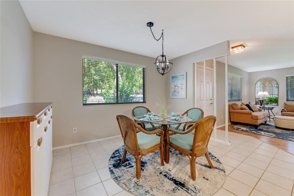Active With Contract: $279,900 (2 beds, 2 baths, 1406 Square Feet)