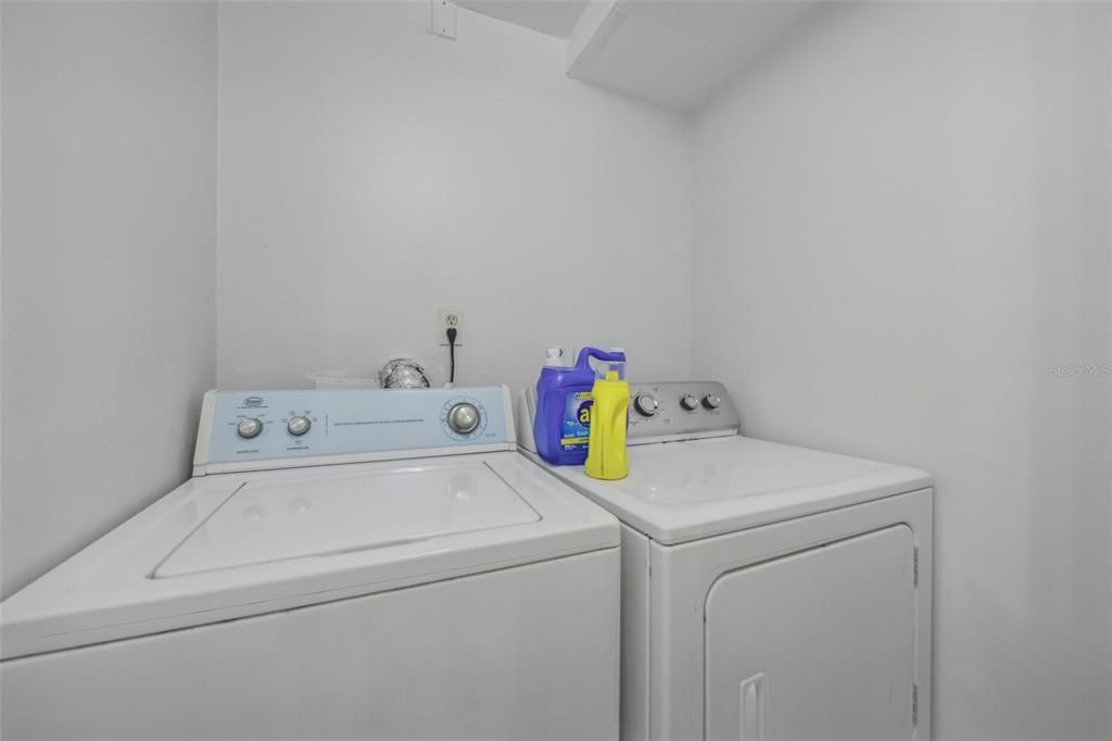 For Sale: $195,000 (2 beds, 2 baths, 1116 Square Feet)