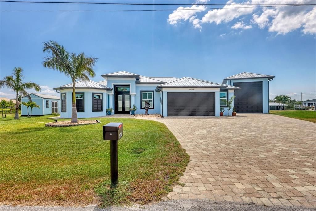 For Sale: $1,340,000 (3 beds, 2 baths, 1902 Square Feet)