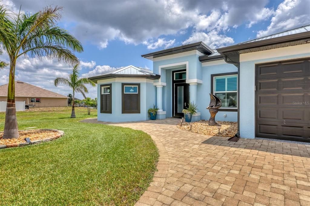 For Sale: $1,340,000 (3 beds, 2 baths, 1902 Square Feet)