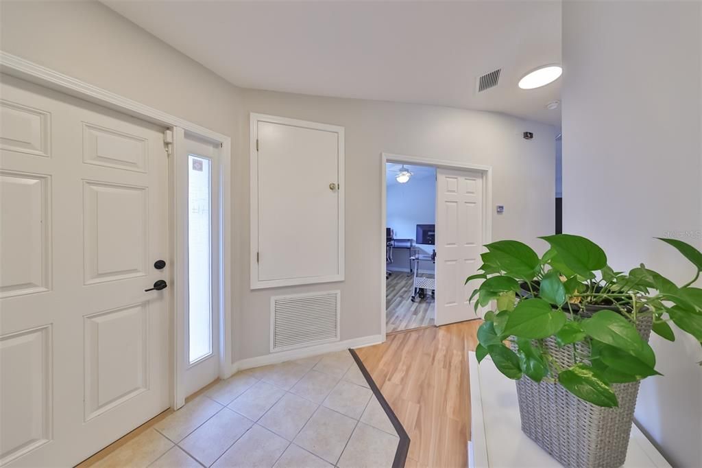 Active With Contract: $324,900 (3 beds, 2 baths, 1482 Square Feet)