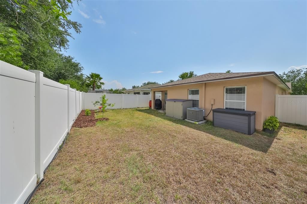 Active With Contract: $324,900 (3 beds, 2 baths, 1482 Square Feet)