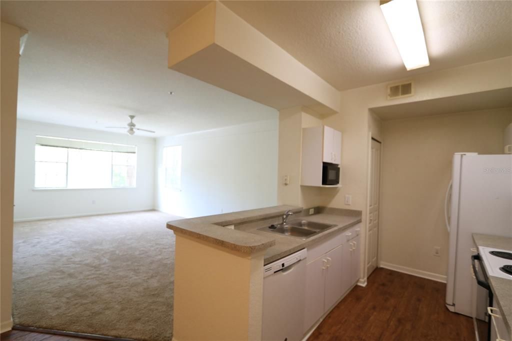 For Rent: $1,650 (2 beds, 2 baths, 1144 Square Feet)