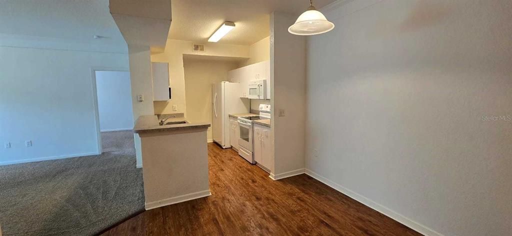 For Rent: $1,549 (2 beds, 2 baths, 1144 Square Feet)