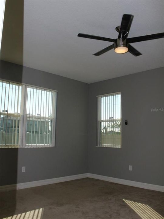 Active With Contract: $2,400 (4 beds, 2 baths, 1983 Square Feet)