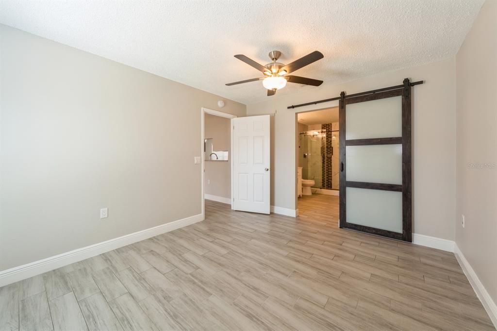 For Sale: $299,900 (3 beds, 2 baths, 1472 Square Feet)