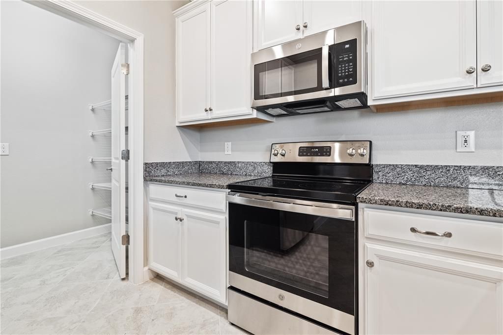 Recently Sold: $390,000 (3 beds, 2 baths, 1801 Square Feet)