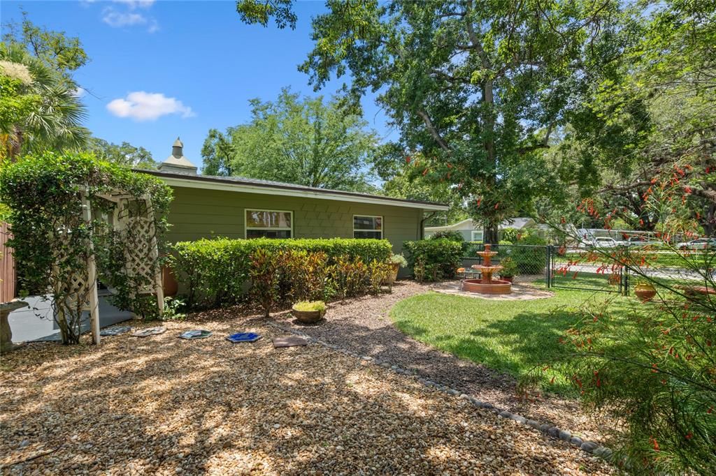 Active With Contract: $515,000 (3 beds, 2 baths, 1720 Square Feet)