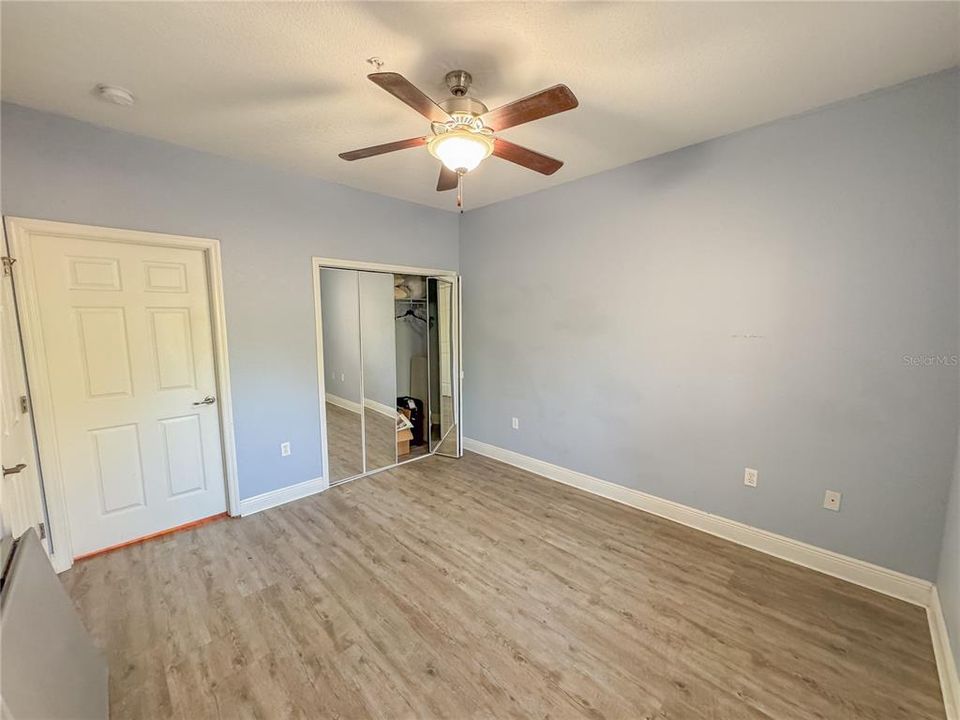 For Sale: $325,000 (2 beds, 2 baths, 837 Square Feet)