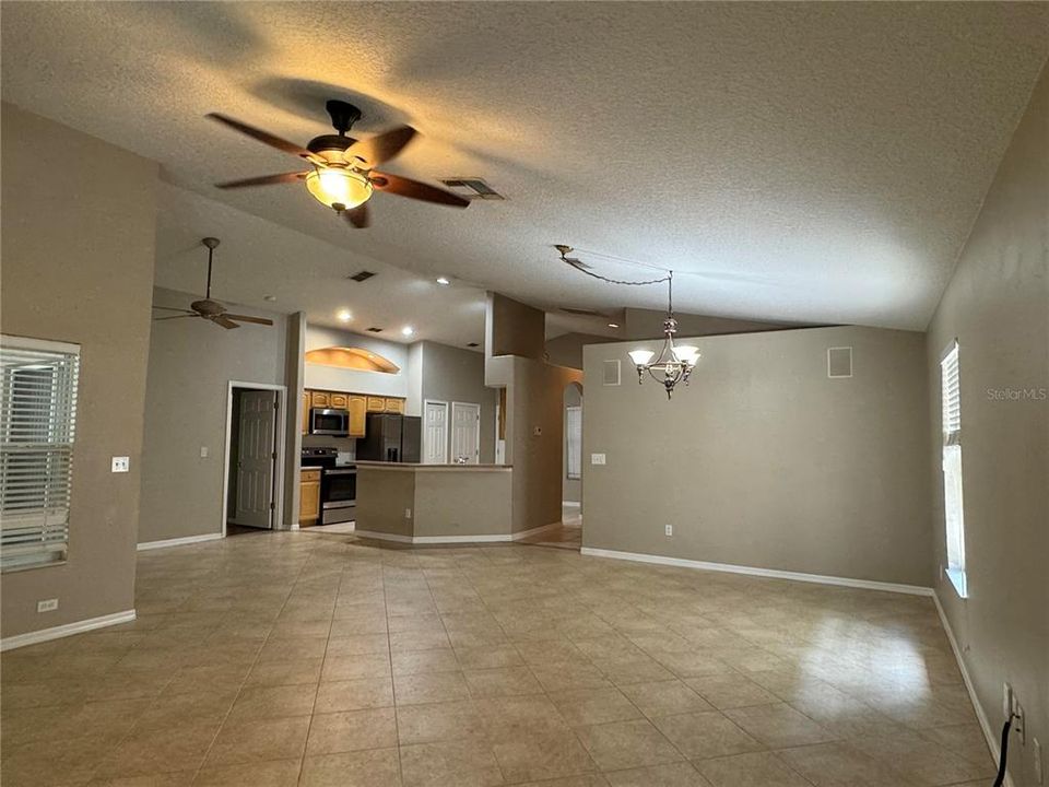 For Rent: $2,500 (3 beds, 2 baths, 1680 Square Feet)