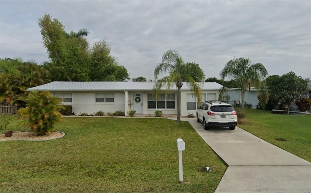 Recently Sold: $305,000 (3 beds, 1 baths, 1404 Square Feet)