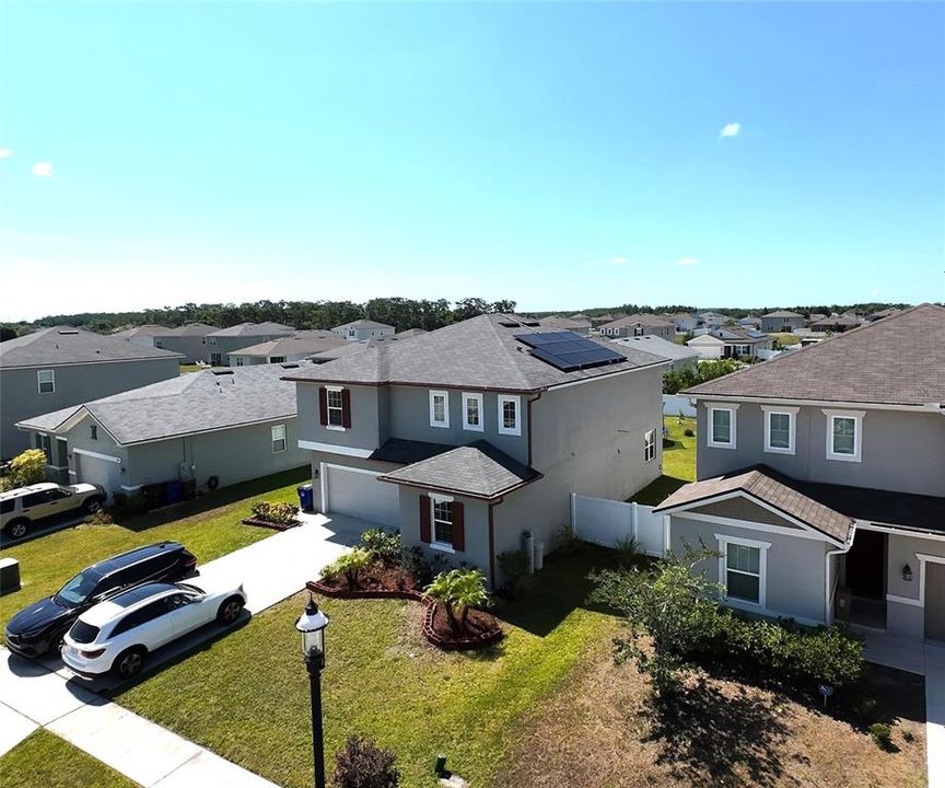 Active With Contract: $2,600 (4 beds, 2 baths, 2791 Square Feet)