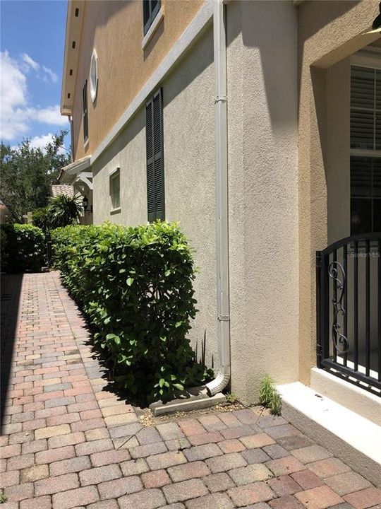 For Rent: $2,775 (3 beds, 3 baths, 1810 Square Feet)