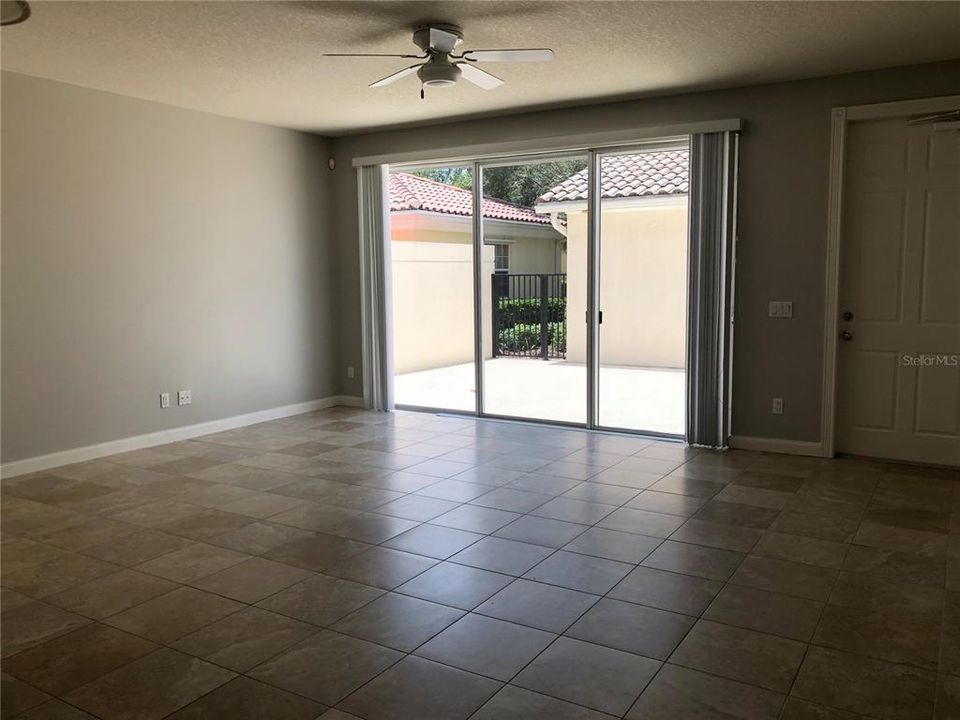For Rent: $2,775 (3 beds, 3 baths, 1810 Square Feet)