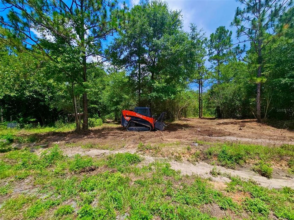 待售: $38,000 (0.94 acres)