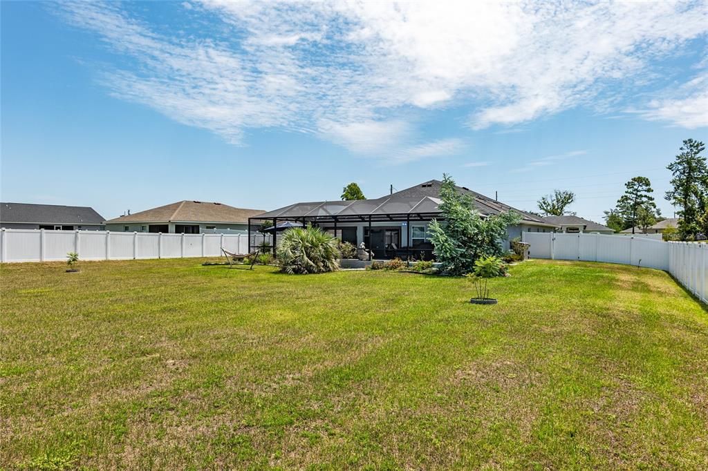 Active With Contract: $431,111 (3 beds, 2 baths, 2010 Square Feet)